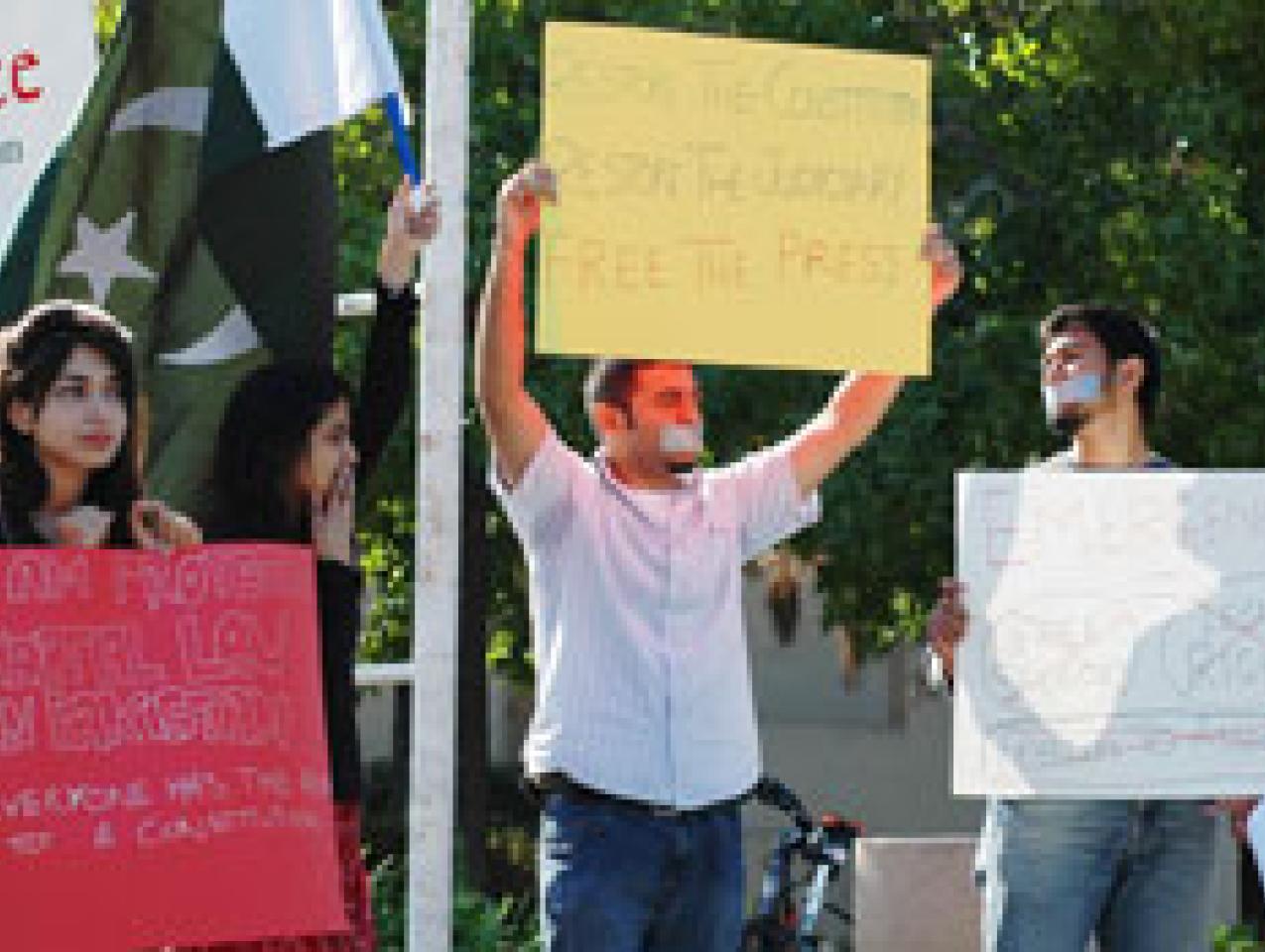 FOI-PakistaniStudentProtest.jpg