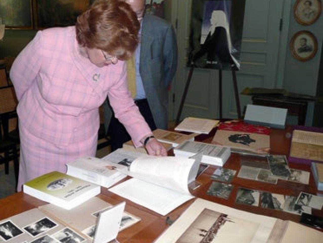 Image for Vaira Vike-Freiberga’s Visit to the Hoover Institution Library and Archives