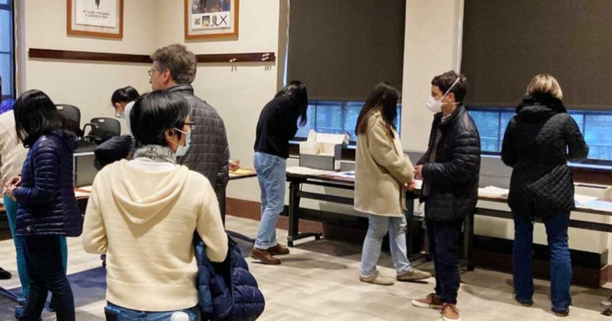 Law librarians and archivists visiting Hoover to look at collection