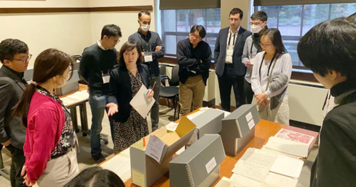 Kay Udea leading a discussion during the Second international workshop on Japanese diaspora 2022