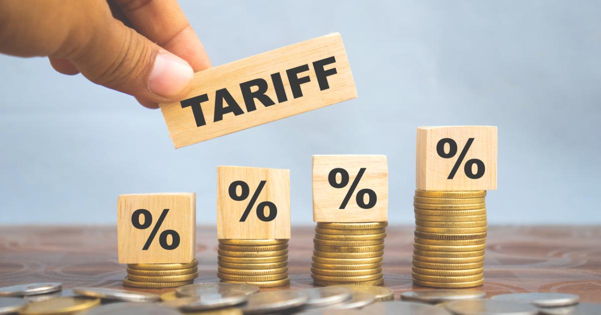 tariffiStock-2202863388.jpg 