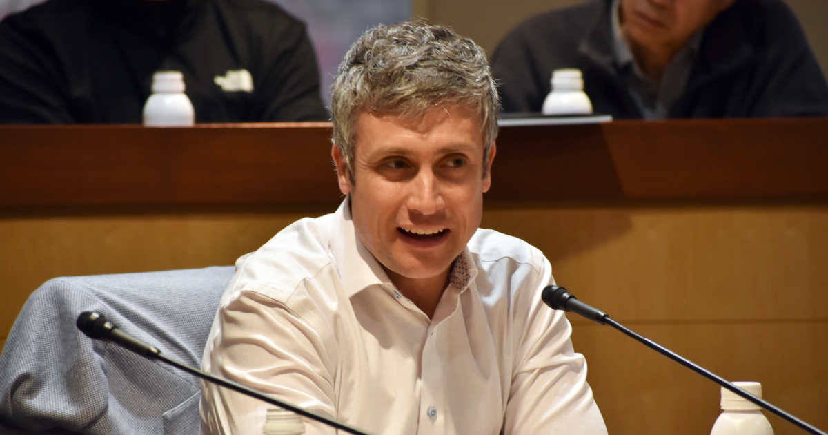 Hoover Institution Veteran Fellow Erik Malmstrom speaks at the Biosecurity Innovation lunch. Malmstrom, who began his career as a light infantry officer in the 10th Mountain Division in the US Army,  is currently CEO of SafeTraces.