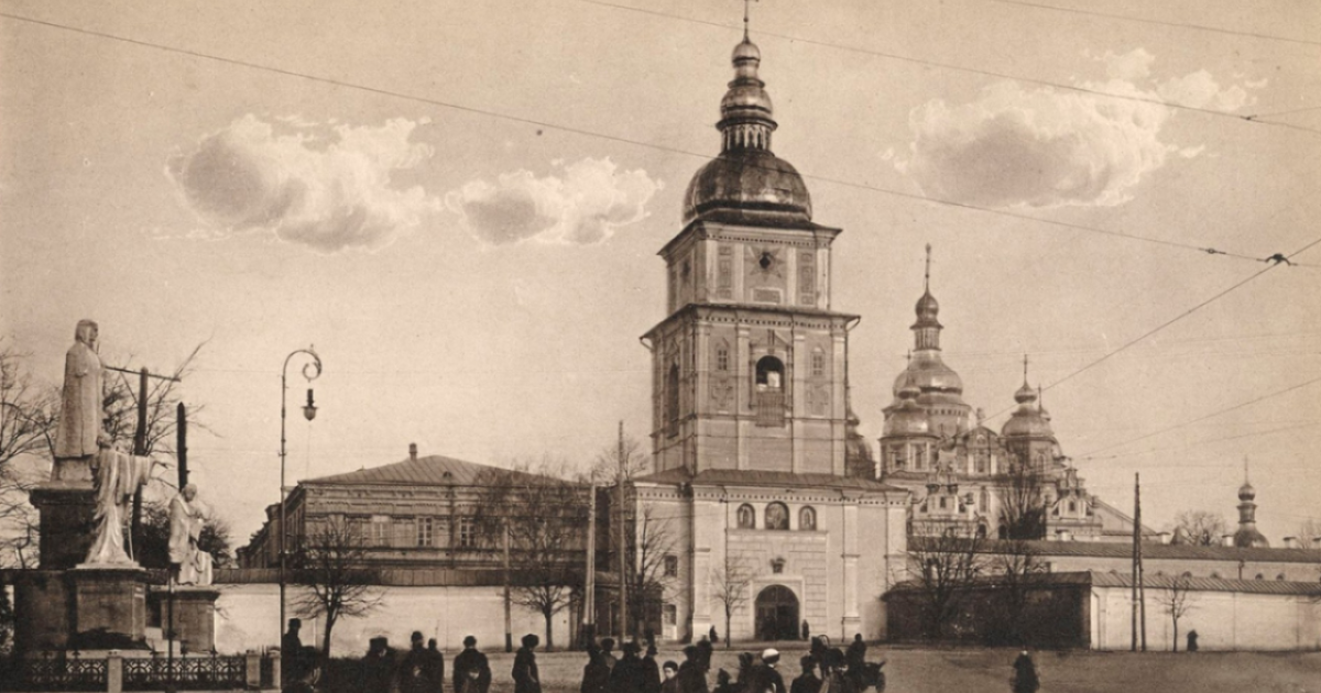 Hoover’s “Photographic Albums Revealed”: Looking Back and Ahead