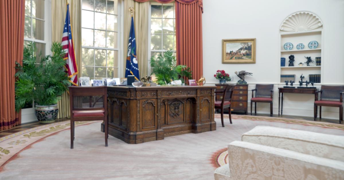 ovaloffice_shutterstock_62325739.jpg