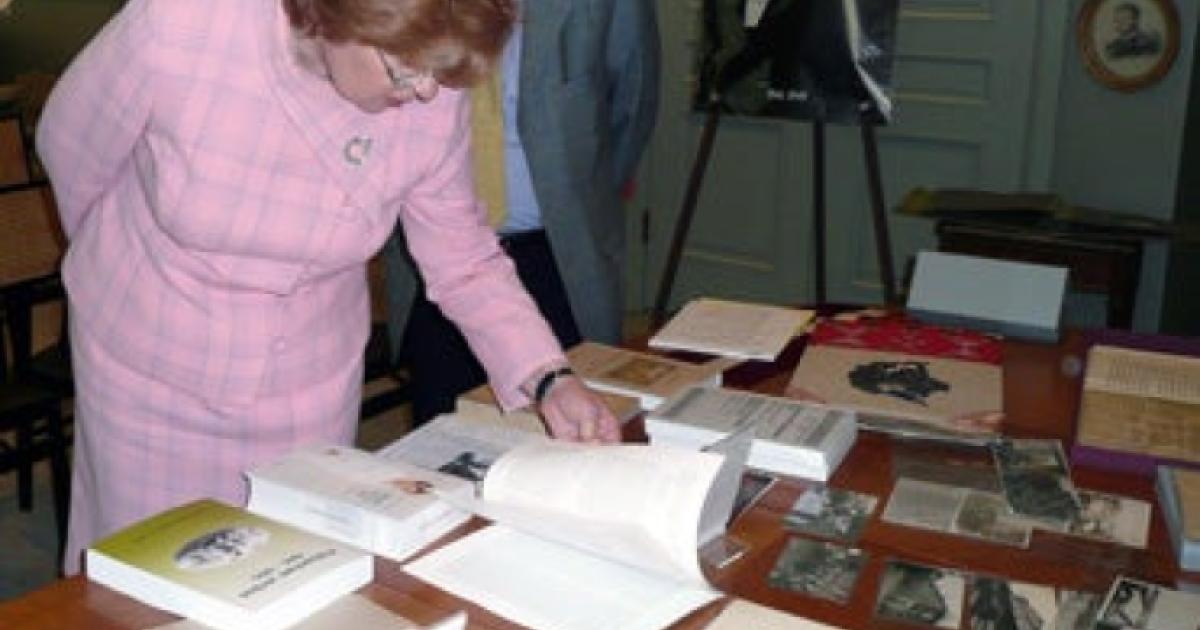 Image for Vaira Vike-Freiberga’s Visit to the Hoover Institution Library and Archives