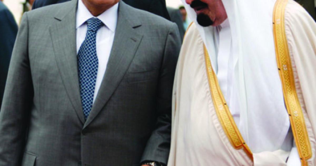 Saudi King Abdullah, right, and then-president Hosni Mubarak of Egypt