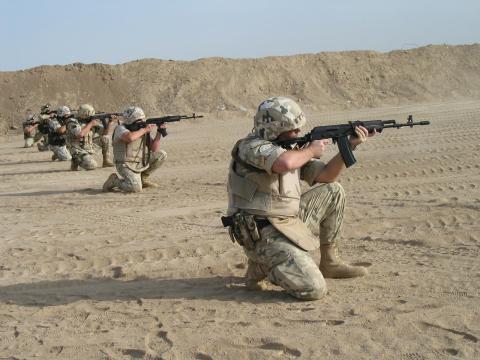 Polish troops at a shooting range.