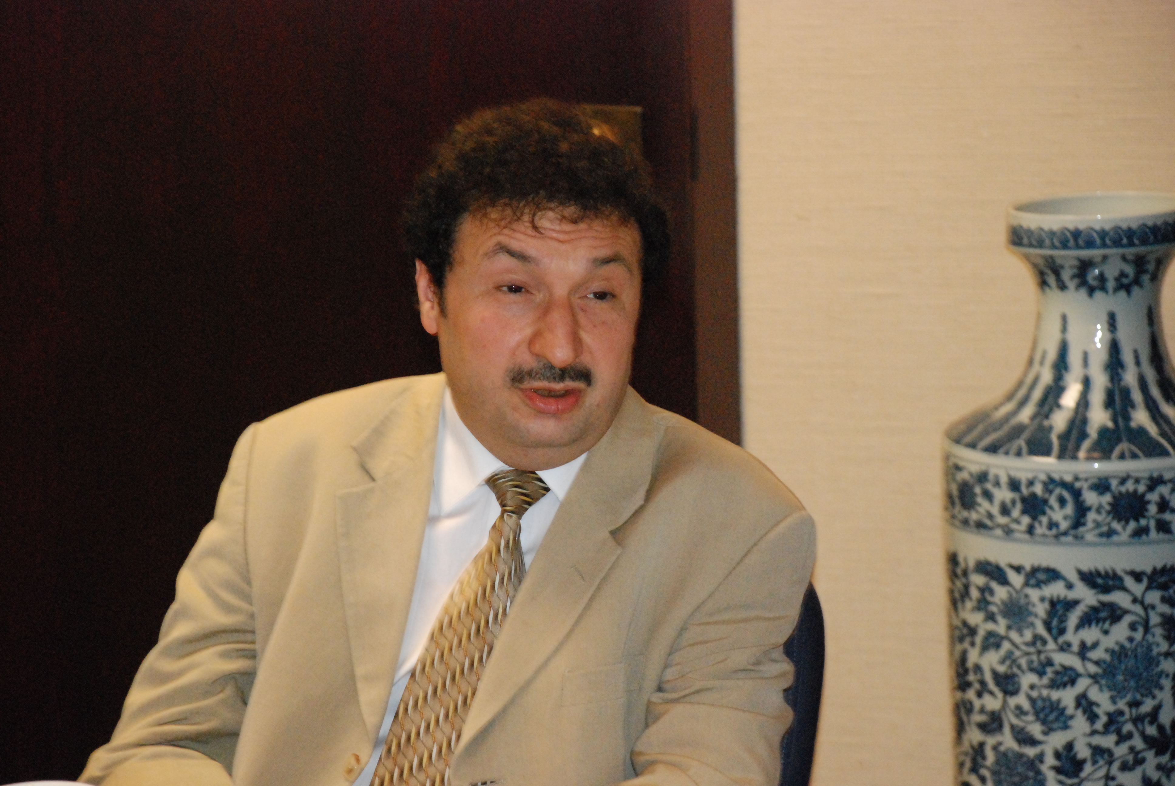 Vladimir-Mau.jpg