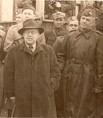 Zygmunt-Berling-(right)-with-Oskar-Lange-1943.jpg
