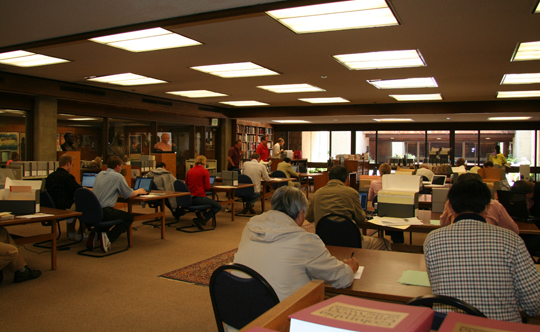 archives-visitors-7-09.jpg