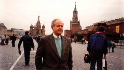 Robert Conquest and a television crew prepare for a scene in the documentary Red Empire